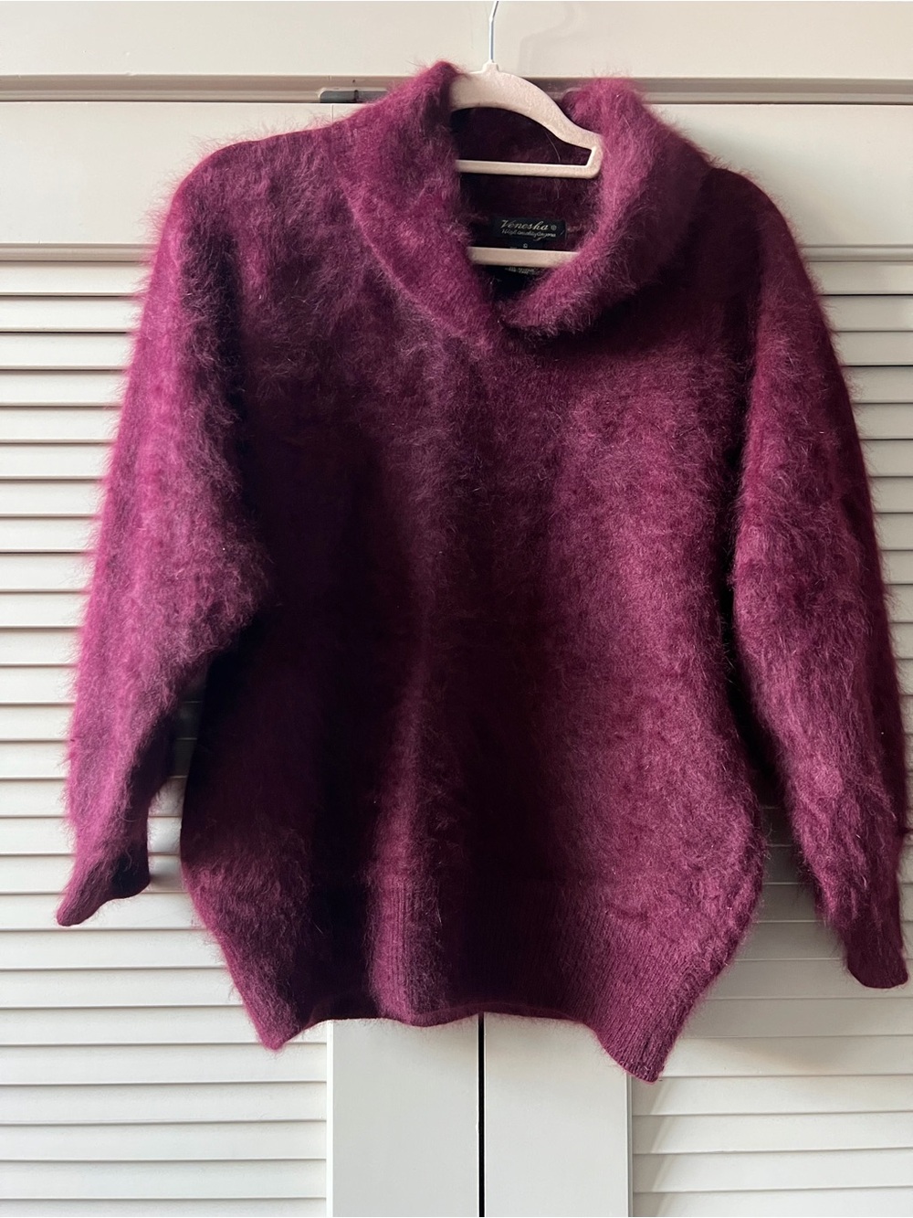 VENESHA Vintage 80% Angora Wool Fuzzy Cowl Neck Sweater Plum Burgundy M
